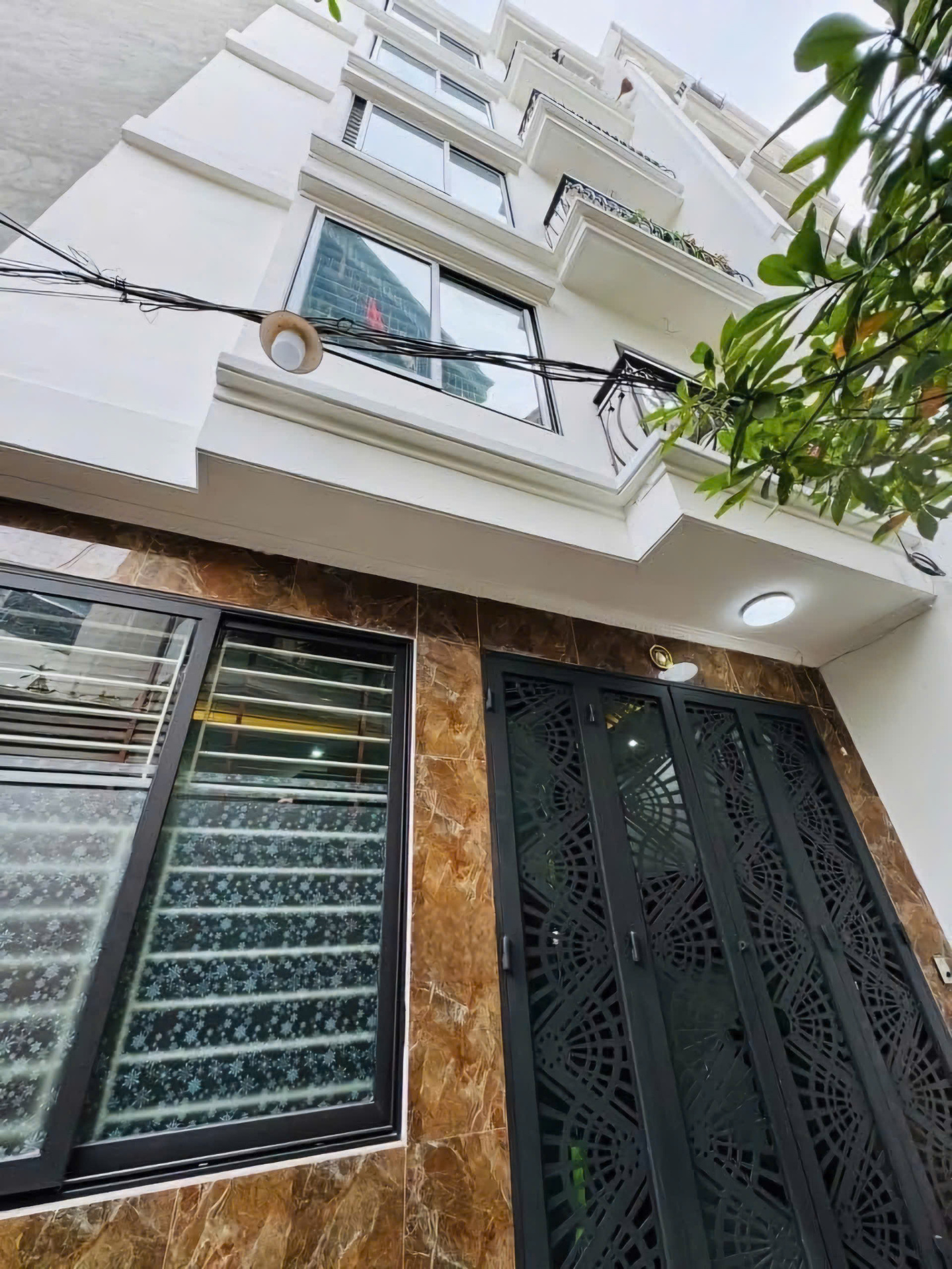 Cho thuê nhà nguyên căn ngõ 219 Phố Định Công Thượng, 5 tầng x 32m2, 3 ngủ, 13 Triệu - Ảnh chính